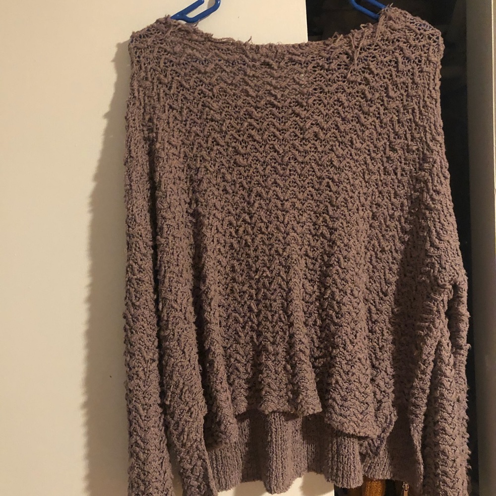 Free people sweater. In good shape !